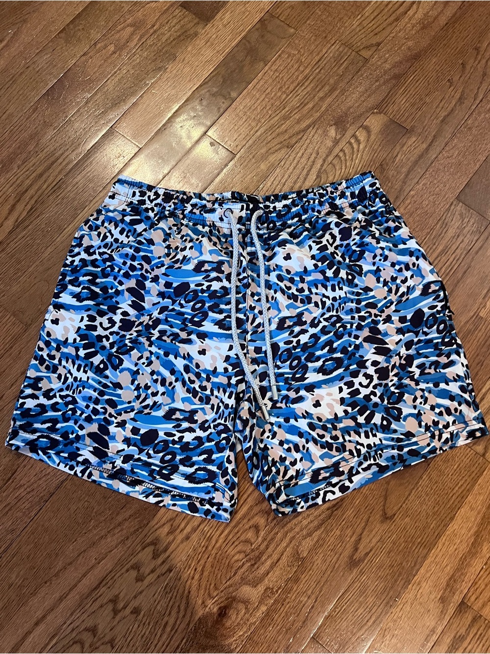 YoungLA swim shorts men’s medium